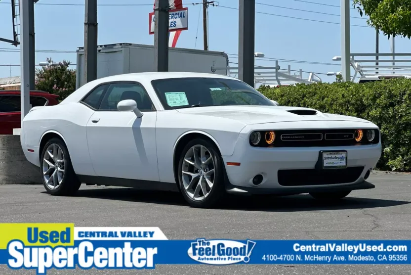 2022 Dodge Challenger GT photo 1