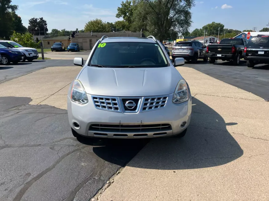 2010 Nissan Rogue S AWD photo 1