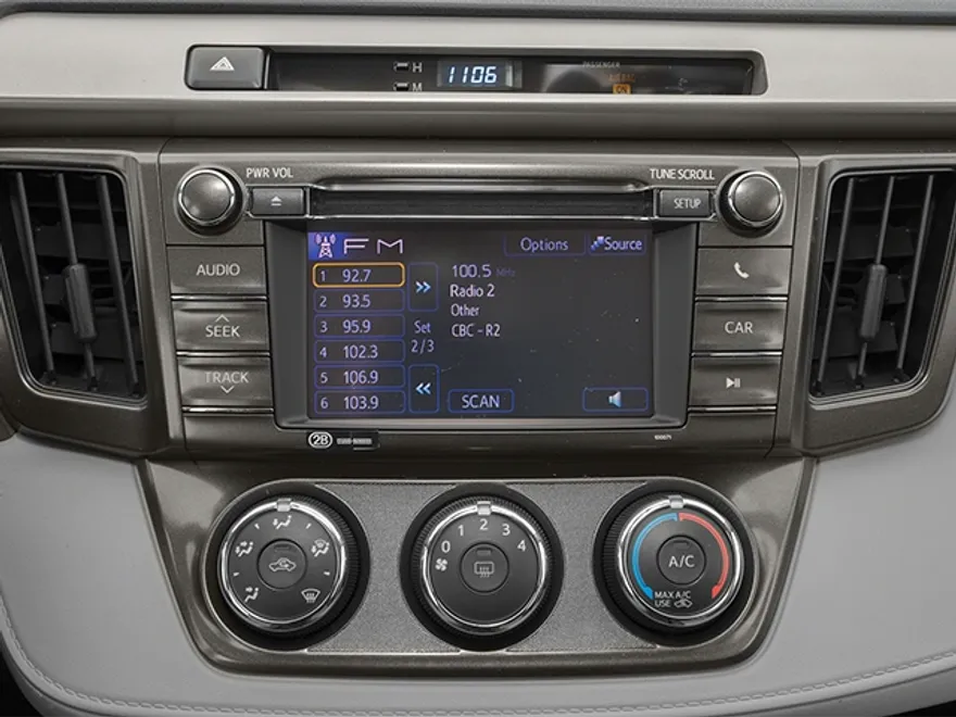 2013 Toyota RAV4 Limited photo 2