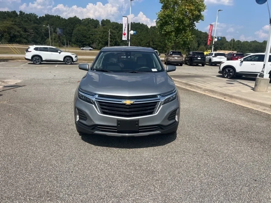 2023 Chevrolet Equinox LT photo 1