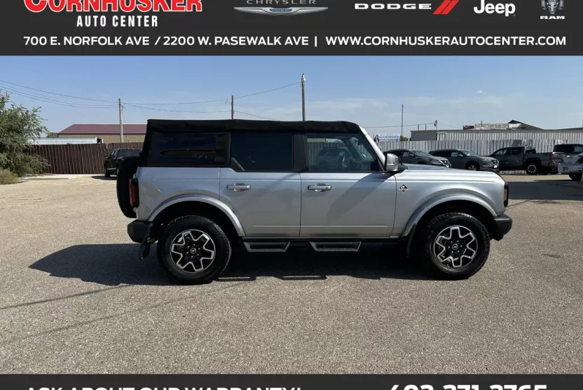 2022 Ford Bronco Base Big Bend Black Diamond Outer Banks photo 1