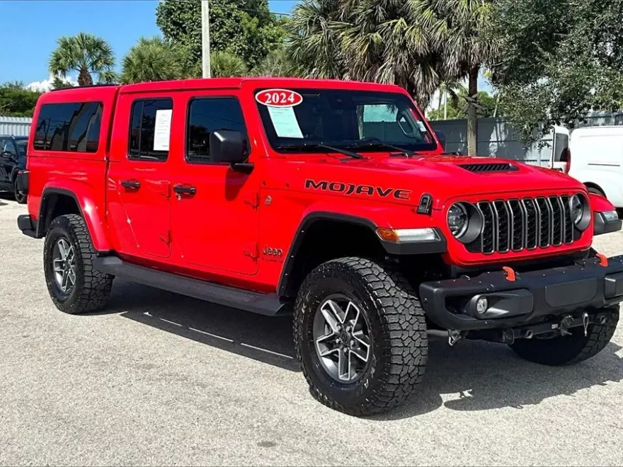 2024 Jeep Gladiator Mojave photo 1