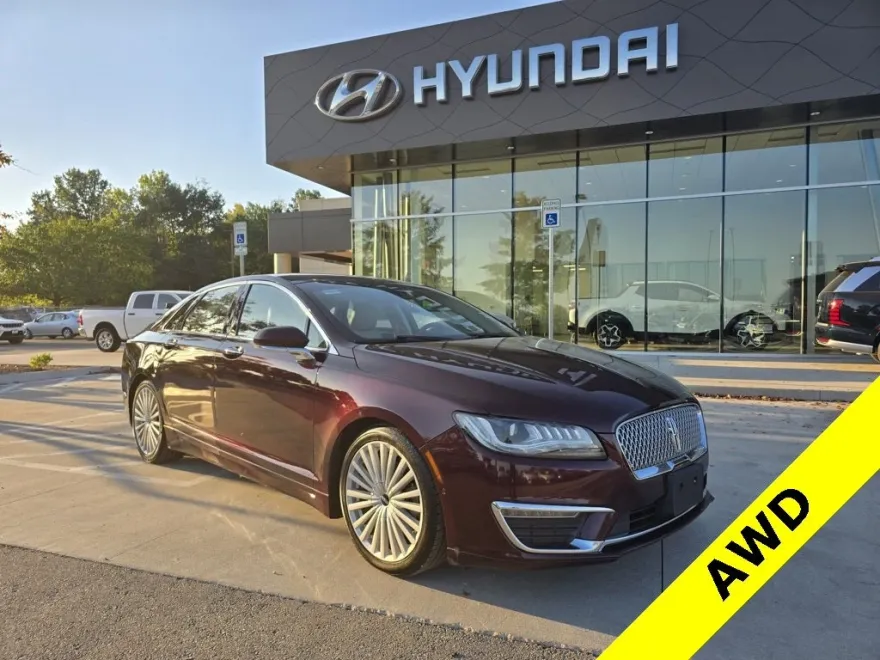 2017 Lincoln MKZ Reserve photo 1