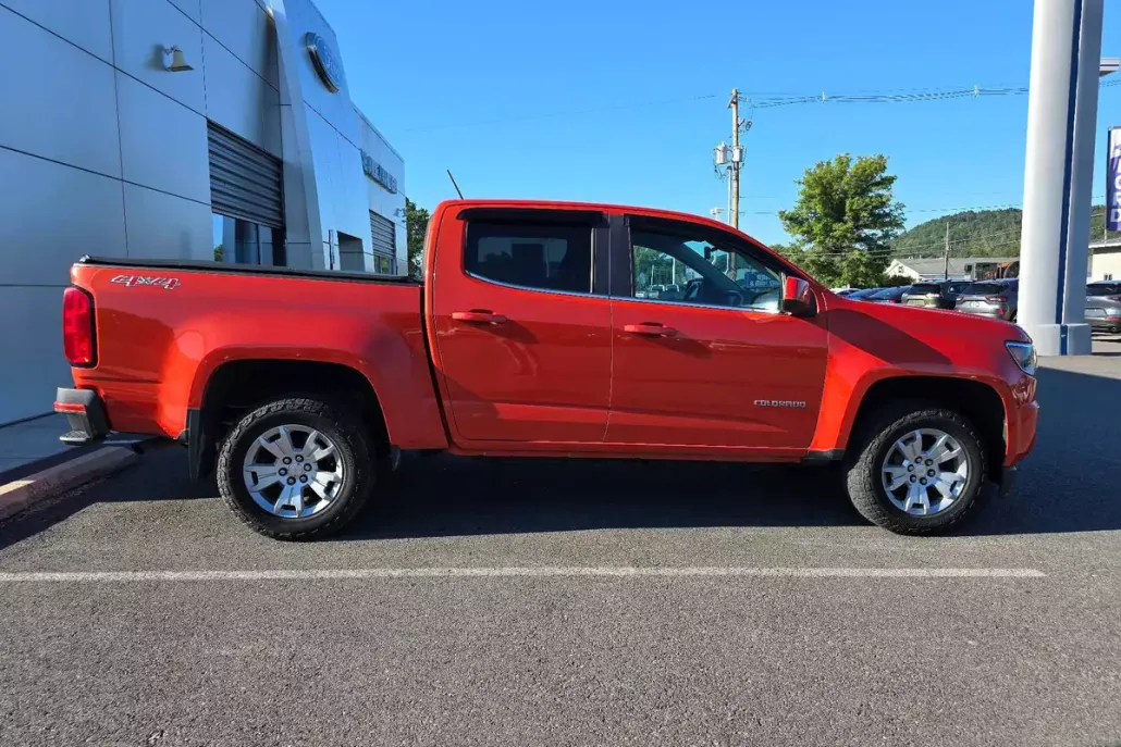 2016 Chevrolet Colorado LT photo 1