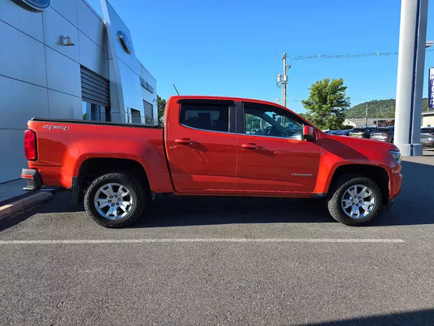 2016 Chevrolet Colorado LT photo 1