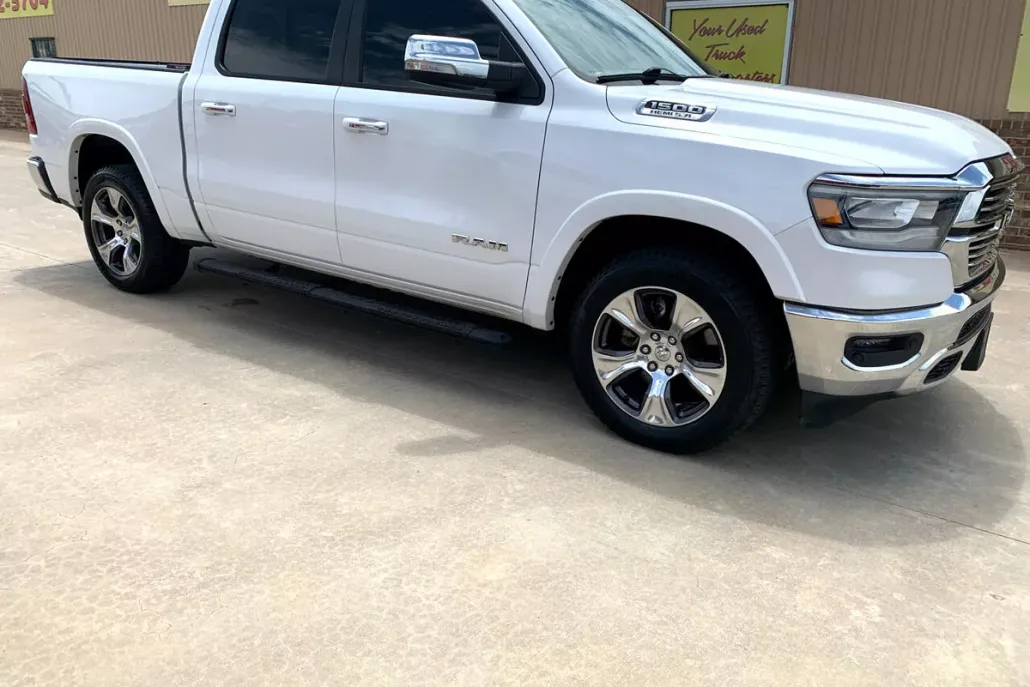 2019 Ram 1500 Laramie photo 1