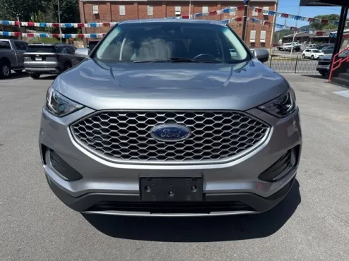 2024 Ford Edge SEL photo 4