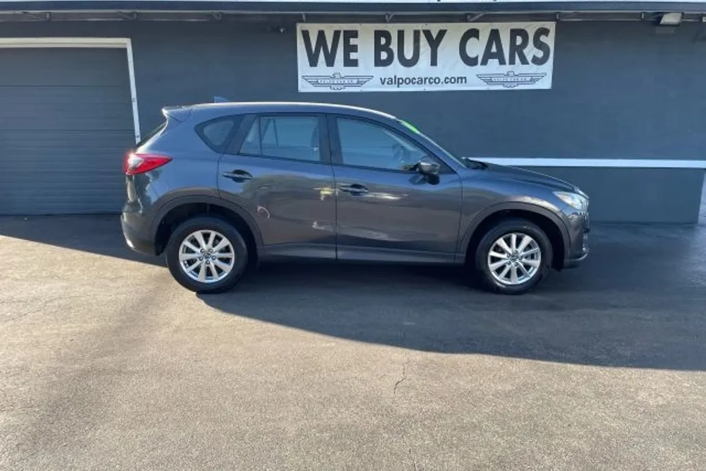 2016 Mazda CX-5 Sport photo 1