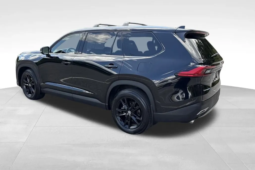 2024 Toyota Highlander Hybrid Platinum photo 1
