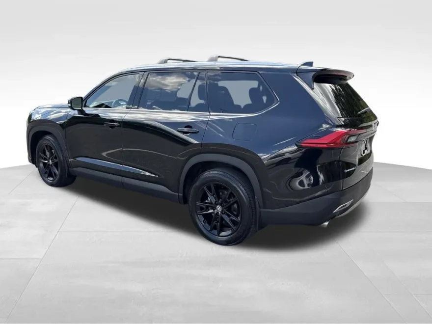 2024 Toyota Highlander Hybrid Platinum photo 1