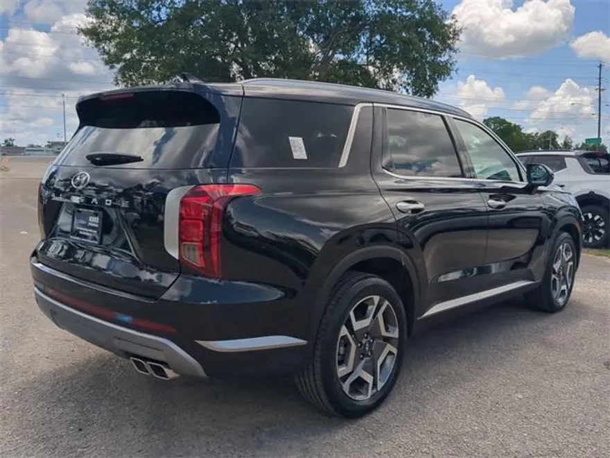 2025 Hyundai Palisade SEL photo 1