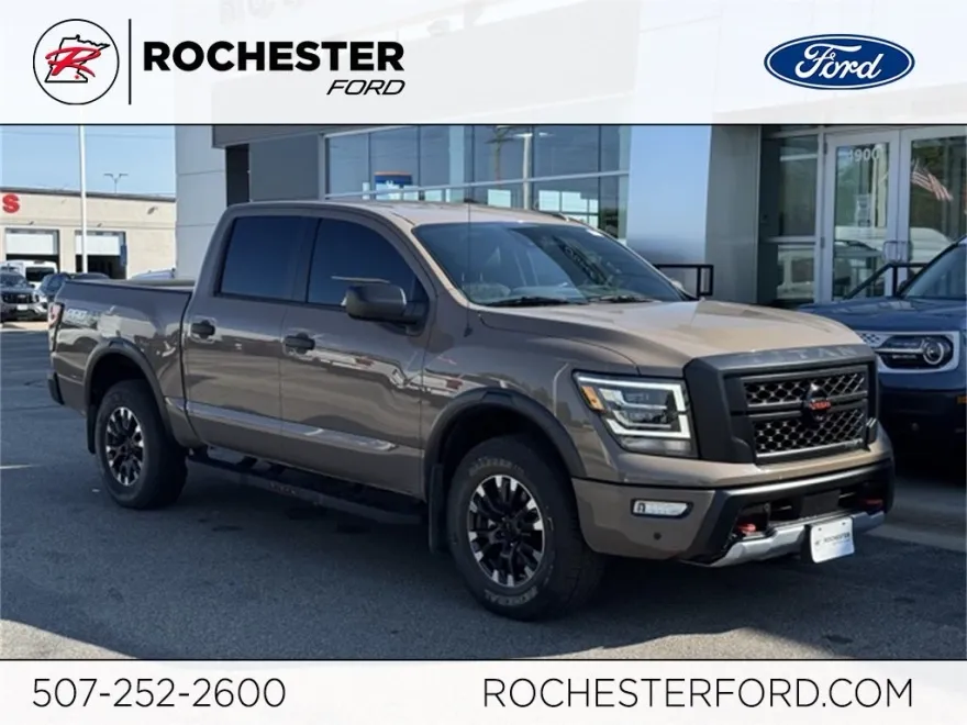 2021 Nissan Titan PRO-4X photo 1