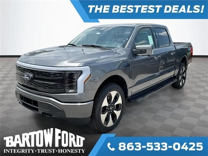 2025 Ford F-150 Lightning Platinum photo 1