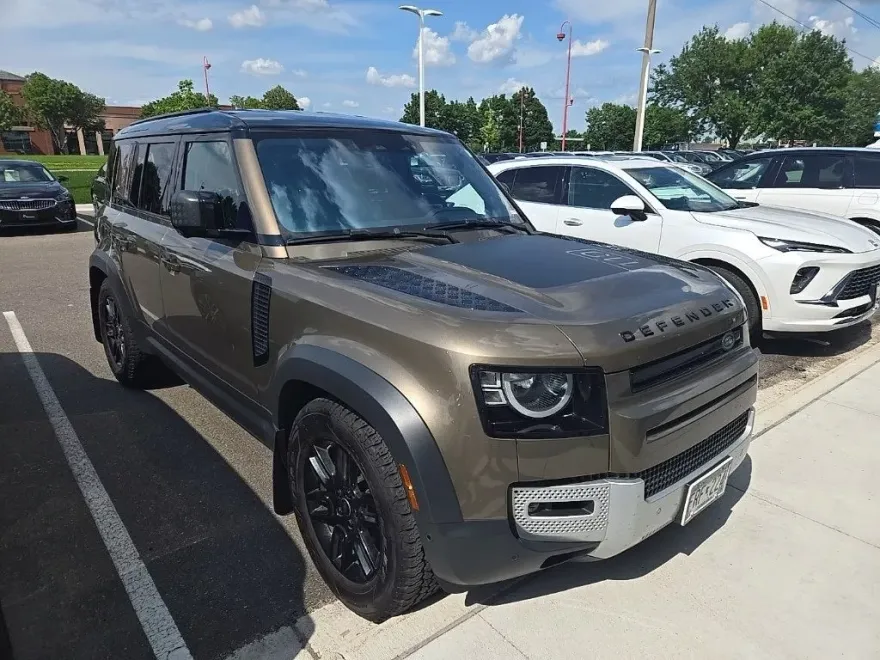 2020 Land Rover Defender 110 S photo 1