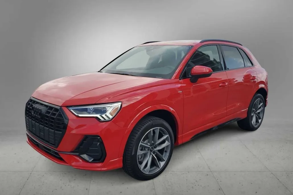 2025 Audi Q3 45 TFSI S line Premium photo 1