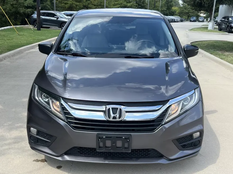 2020 Honda Odyssey LX photo 1