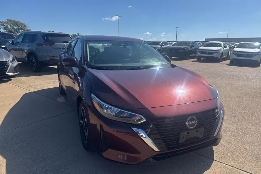 2024 Nissan Sentra SV photo 1