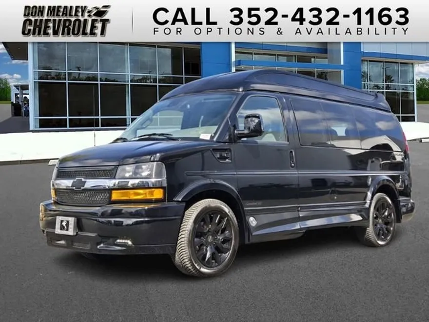2025 Chevrolet Express Cargo 2500 Work photo 1