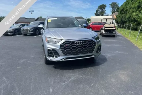 2024 Audi SQ5 Premium Plus photo 2
