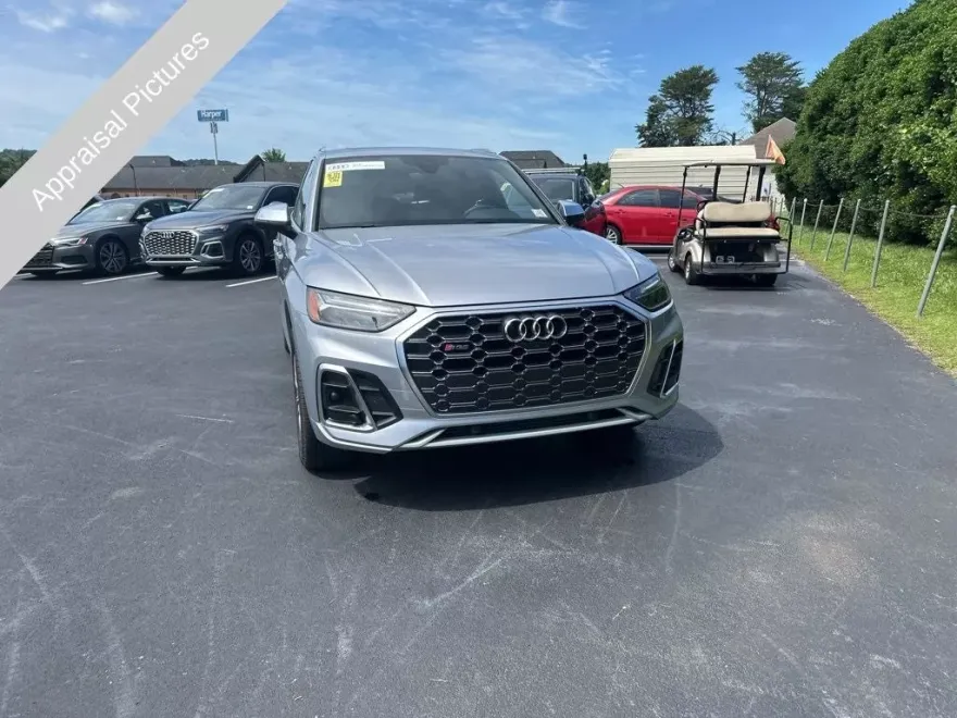 2024 Audi SQ5 Premium Plus photo 2
