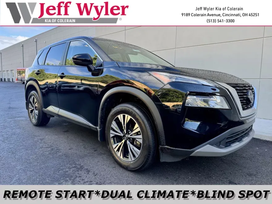 2023 Nissan Rogue SV photo 1