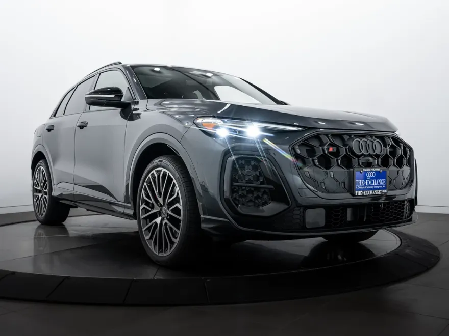 2025 Audi SQ5 Premium Plus photo 1