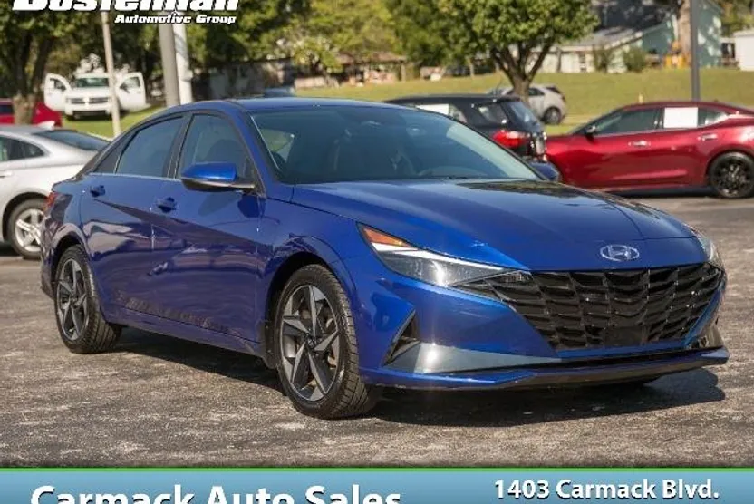 2022 Hyundai Elantra Limited photo 1
