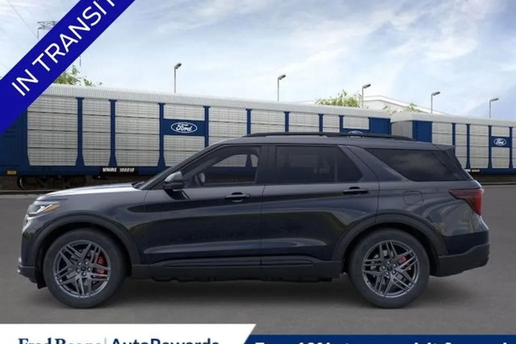 2025 Ford Explorer ST photo 1