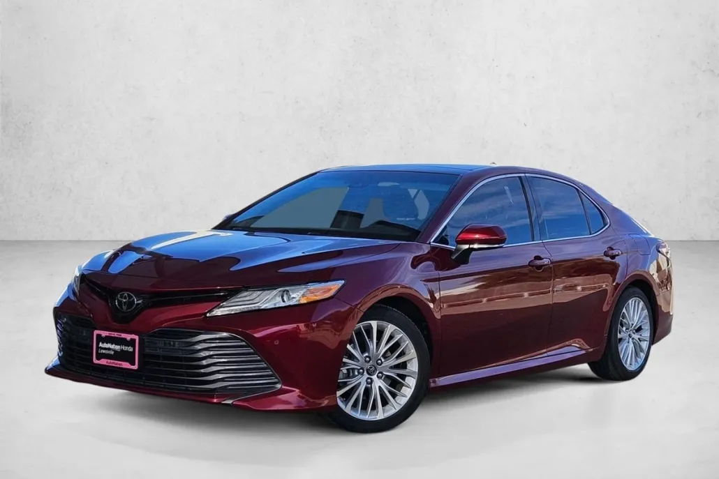 2018 Toyota Camry SE XLE photo 1