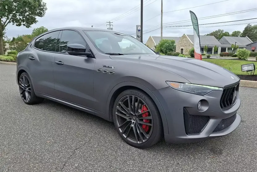 2022 Maserati Levante Modena S photo 1