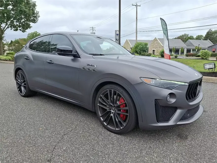 2022 Maserati Levante Modena S photo 1