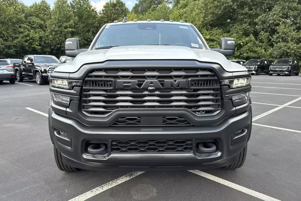 2025 Ram 5500 Tradesman photo 1
