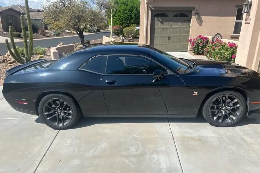 2021 Dodge Challenger R/T Scat Pack photo 1