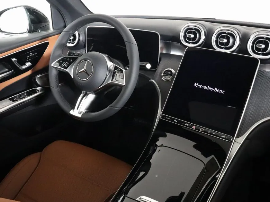 2026 Mercedes Benz GLC 300 4MATIC photo 1