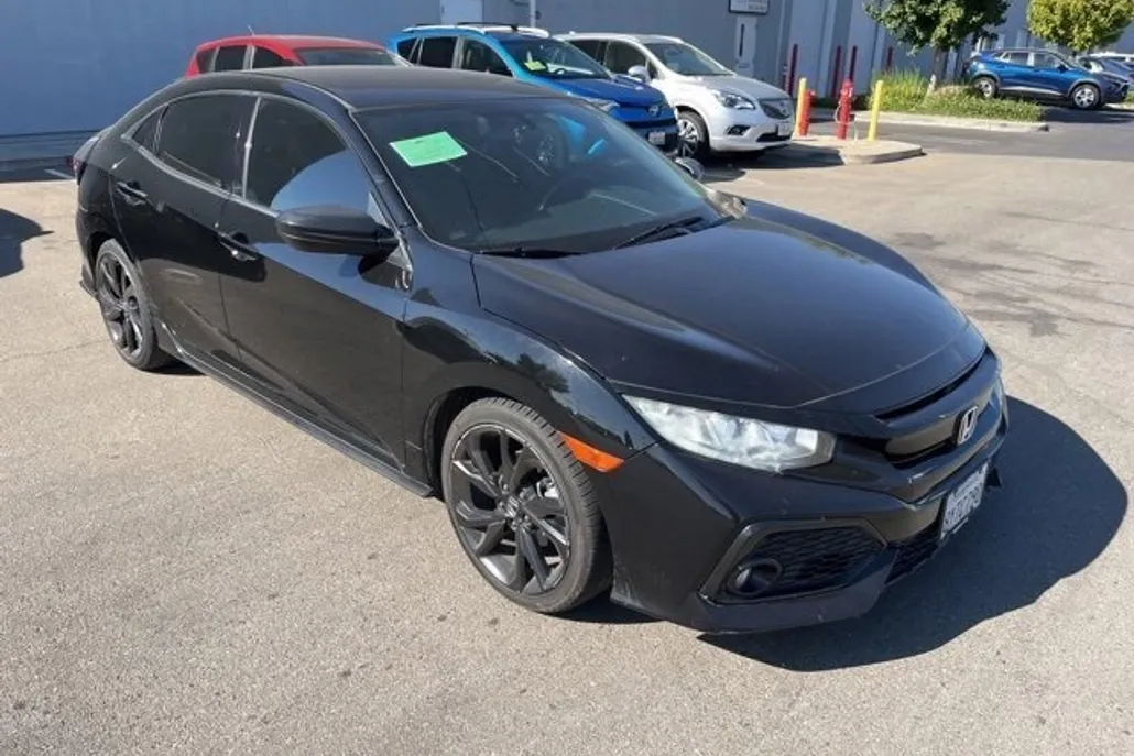2018 Honda Civic Sport Hatchback photo 1