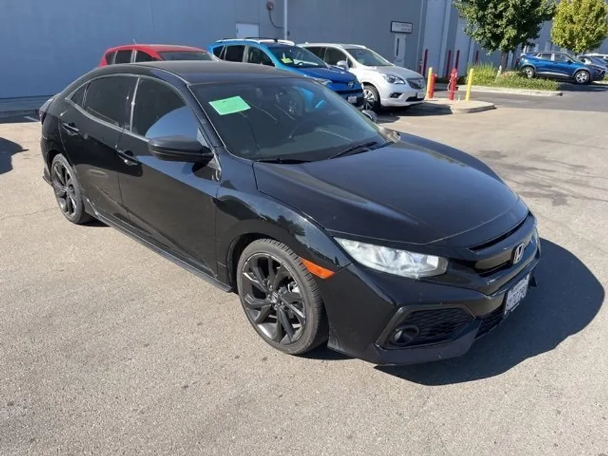 2018 Honda Civic Sport Hatchback photo 1