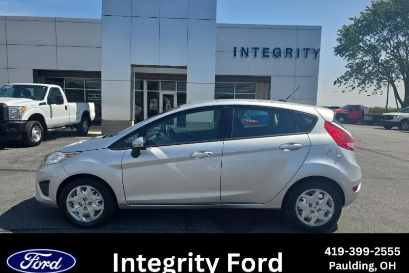2013 Ford Fiesta SE photo 1