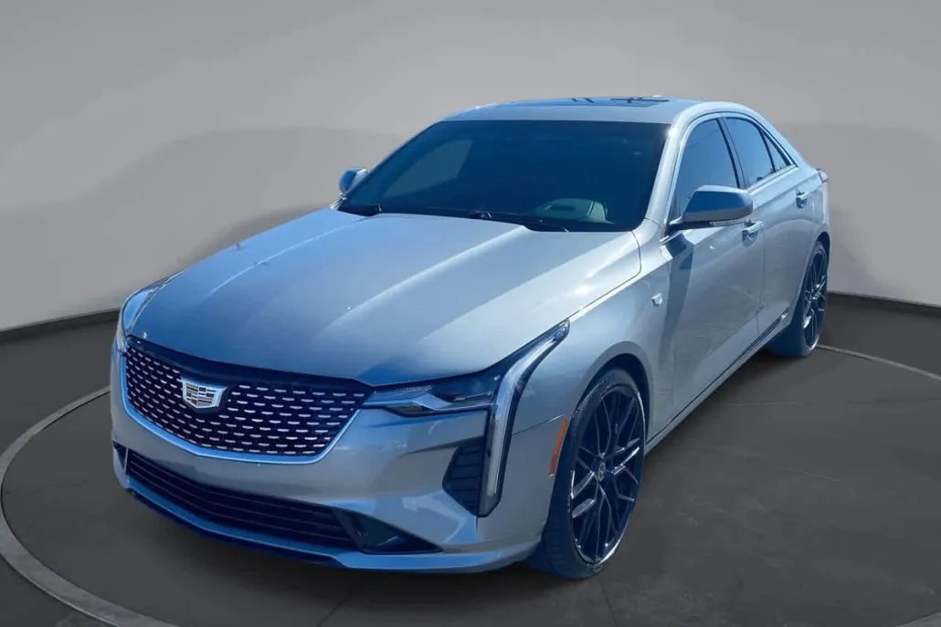 2024 Cadillac CT4 Luxury photo 1
