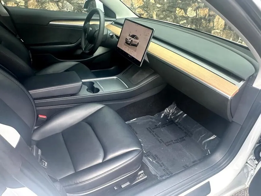 2022 Tesla Model 3 Long Range photo 21