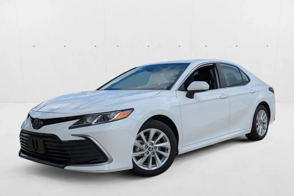 2024 Toyota Camry LE photo 1