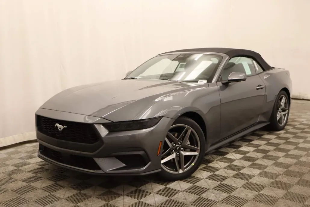2025 Ford Mustang EcoBoost Premium photo 1