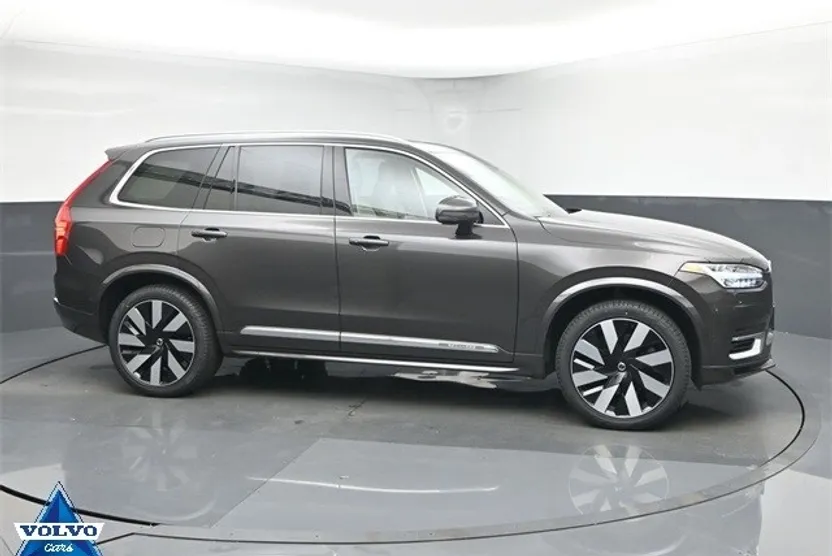 2024 Volvo XC90 Ultimate photo 1