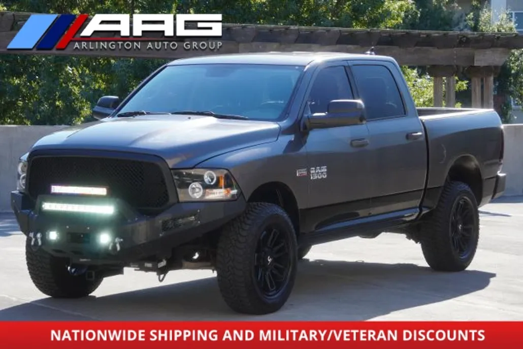 2015 Ram 1500 SLT photo 1