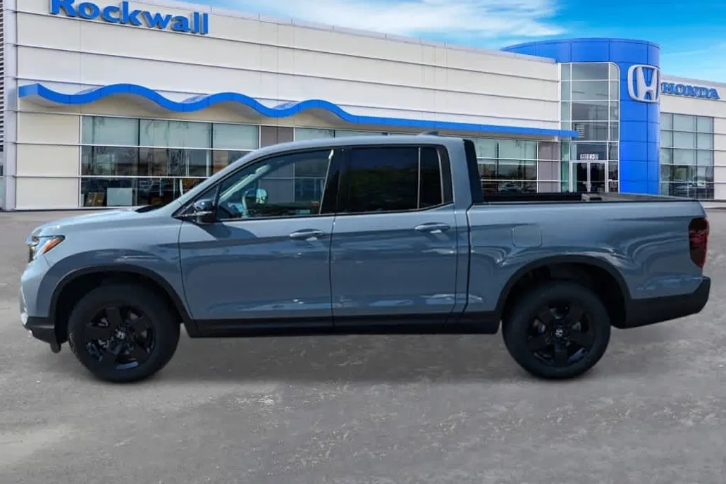 2026 Honda Ridgeline Black Edition photo 1
