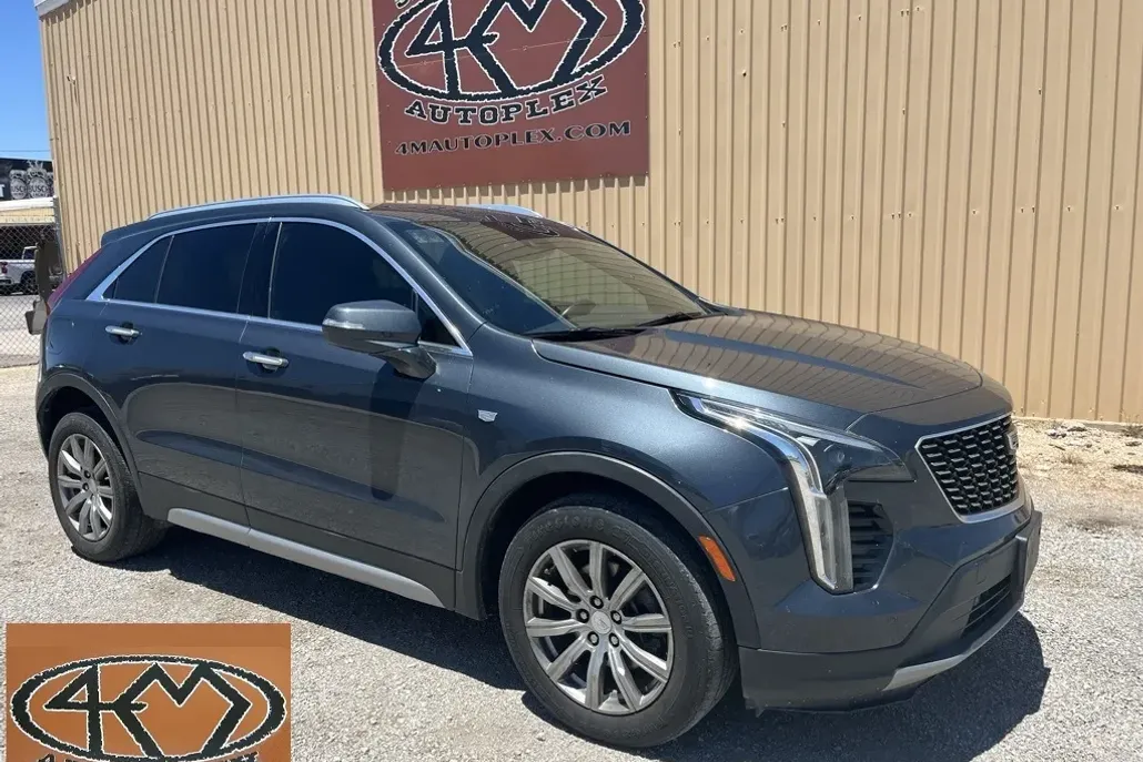 2021 Cadillac XT4 Premium Luxury photo 1