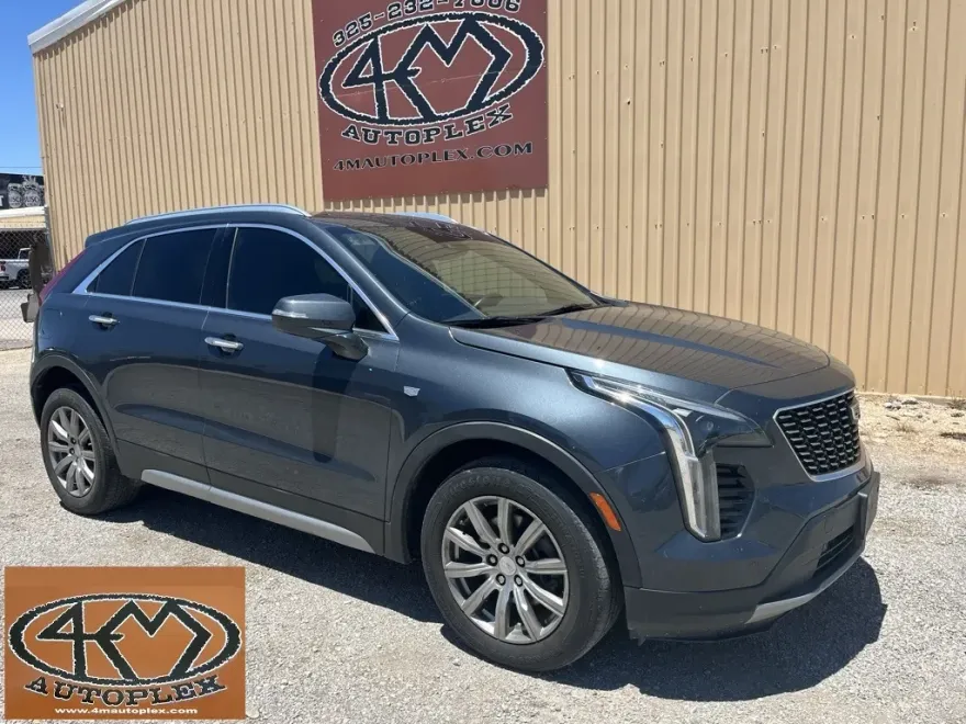 2021 Cadillac XT4 Premium Luxury photo 1