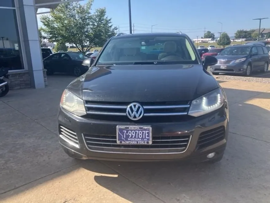 2013 Volkswagen Touareg V6 TDI Sport photo 1
