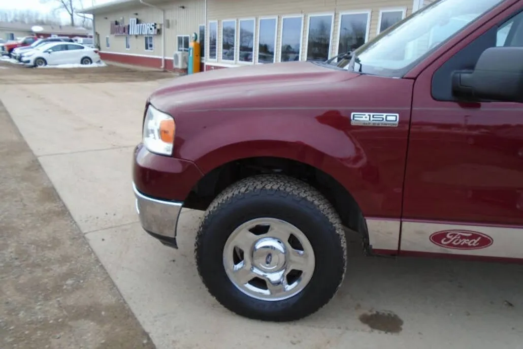 2004 Ford F-150 XLT photo 1