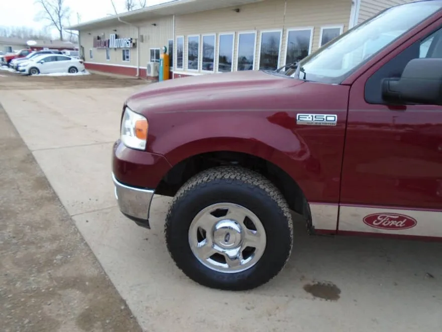 2004 Ford F-150 XLT photo 1