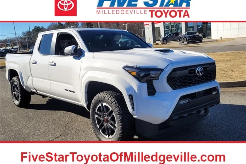 2025 Toyota Tacoma TRD Sport photo 1